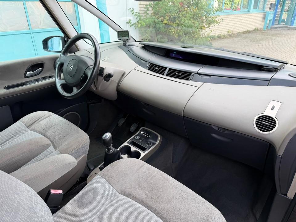 Renault Espace 2005 — photo 13