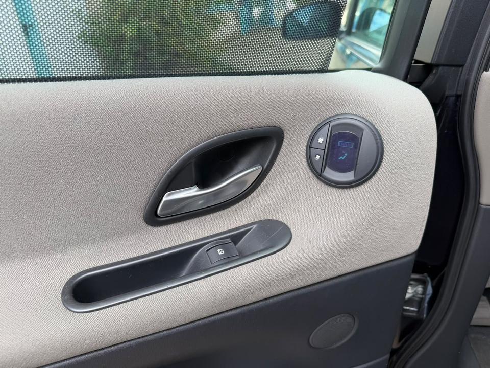 Renault Espace 2005 — photo 16