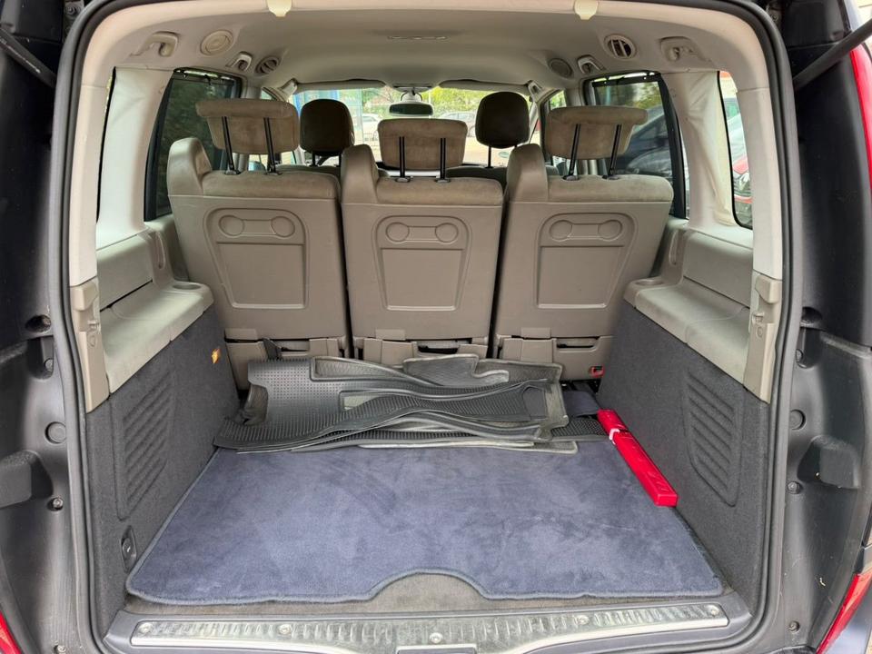Renault Espace 2005 — photo 24