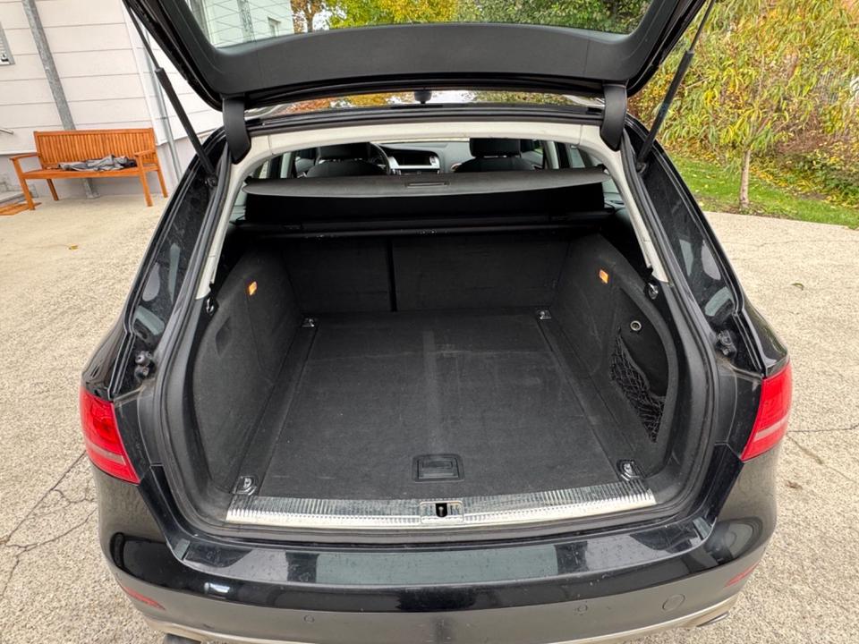 Audi A4 Allroad 2009 — двигун