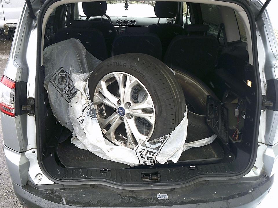 Ford S-Max 2014 — photo 7