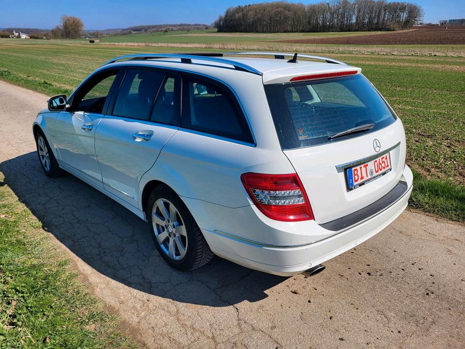 Mercedes Benz C 220 2008 — photo 19