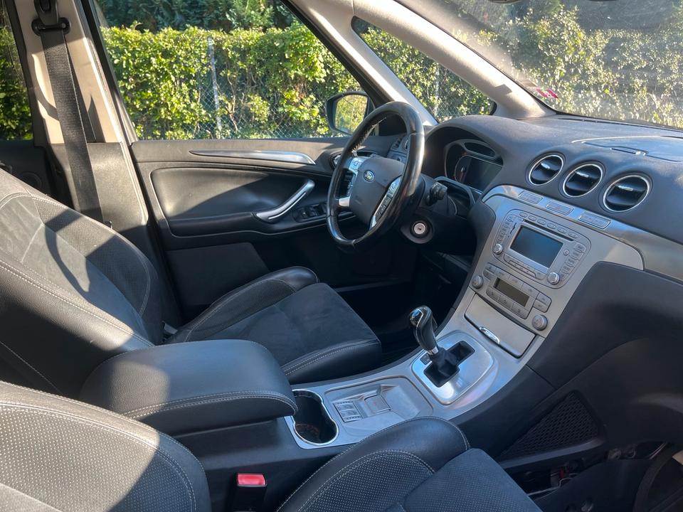 Ford S-Max 2009 — photo 8
