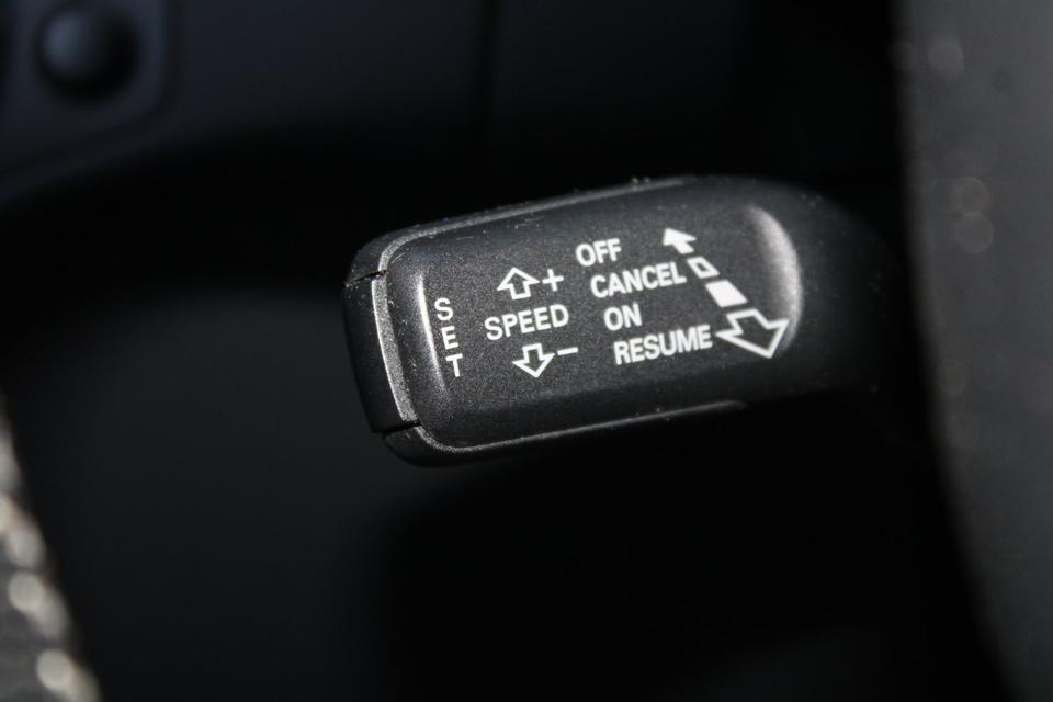 Audi A4 2010 — photo 10