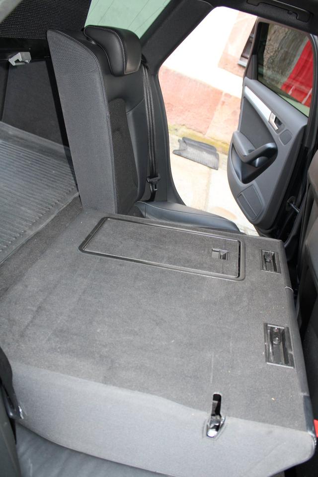 Audi A4 2010 — photo 13