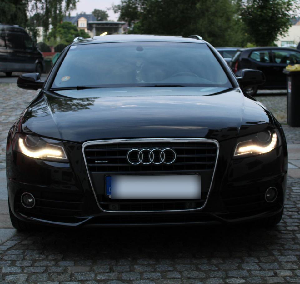 Audi A4 2010 — rear view