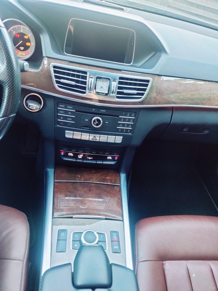 Mercedes Benz E 250 2015 — photo 15