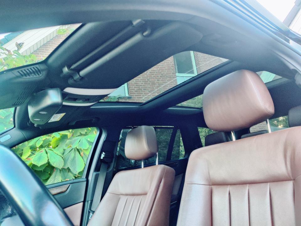 Mercedes Benz E 250 2015 — photo 16