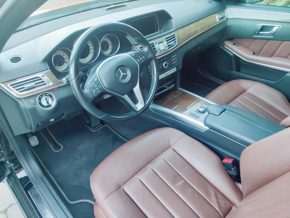 Mercedes Benz E 250 2015 — photo 17