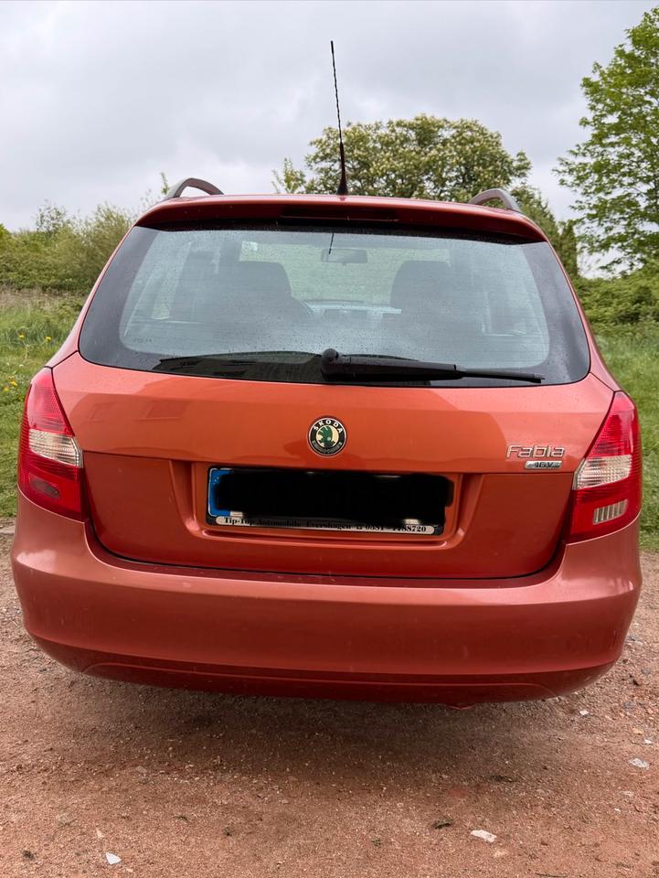 Skoda Fabia 2008 — engine
