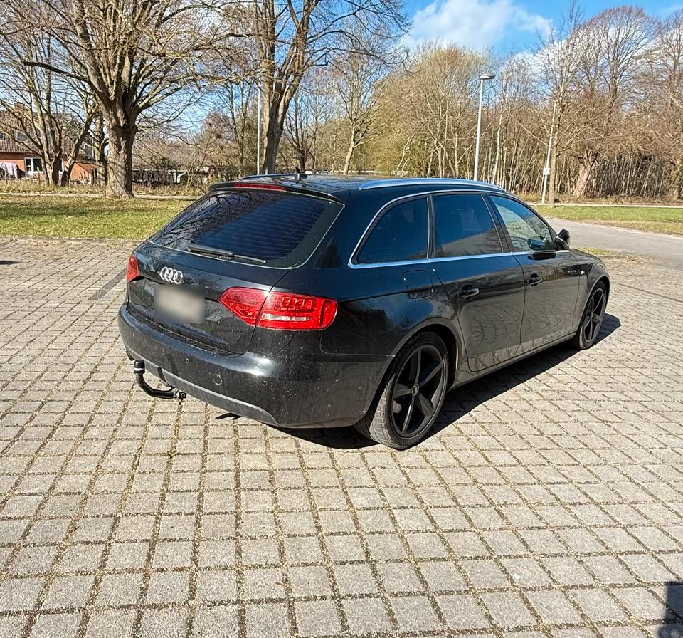 Audi A4 2011 — двигун