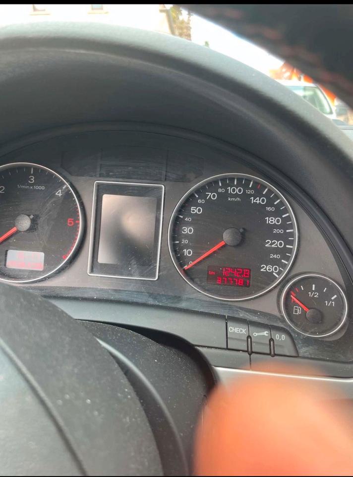 Audi A4 2007 — photo 7
