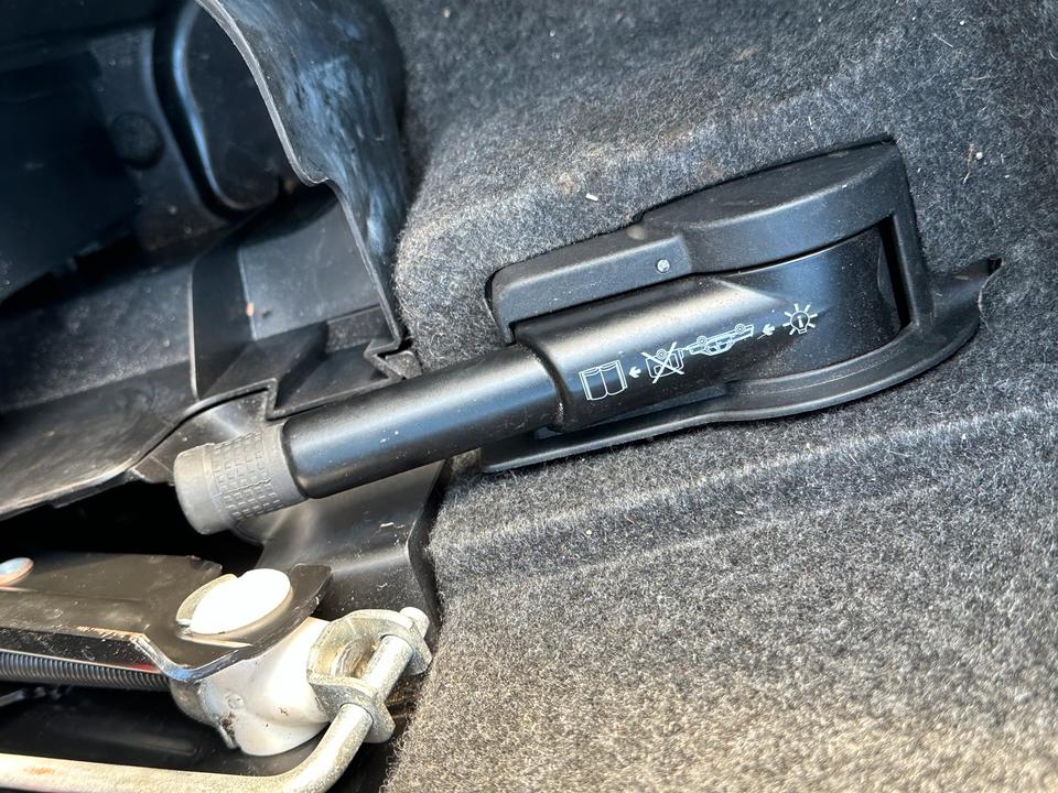 Mercedes Benz Weitere E-Klasse 2008 — photo 12