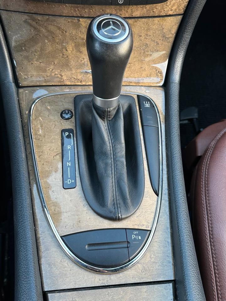 Mercedes Benz Weitere E-Klasse 2008 — photo 16