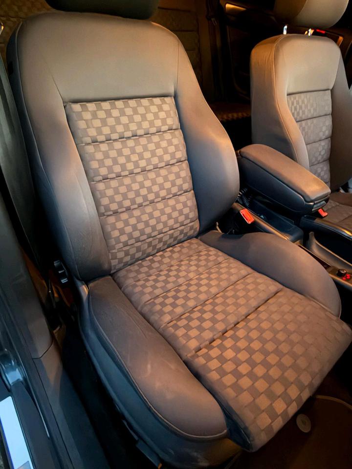 Audi A6 2004 — фото 11