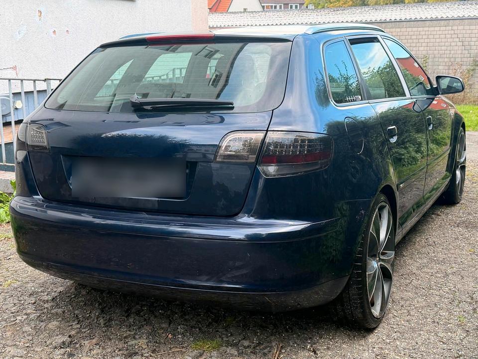 Audi A3 2005 — салон