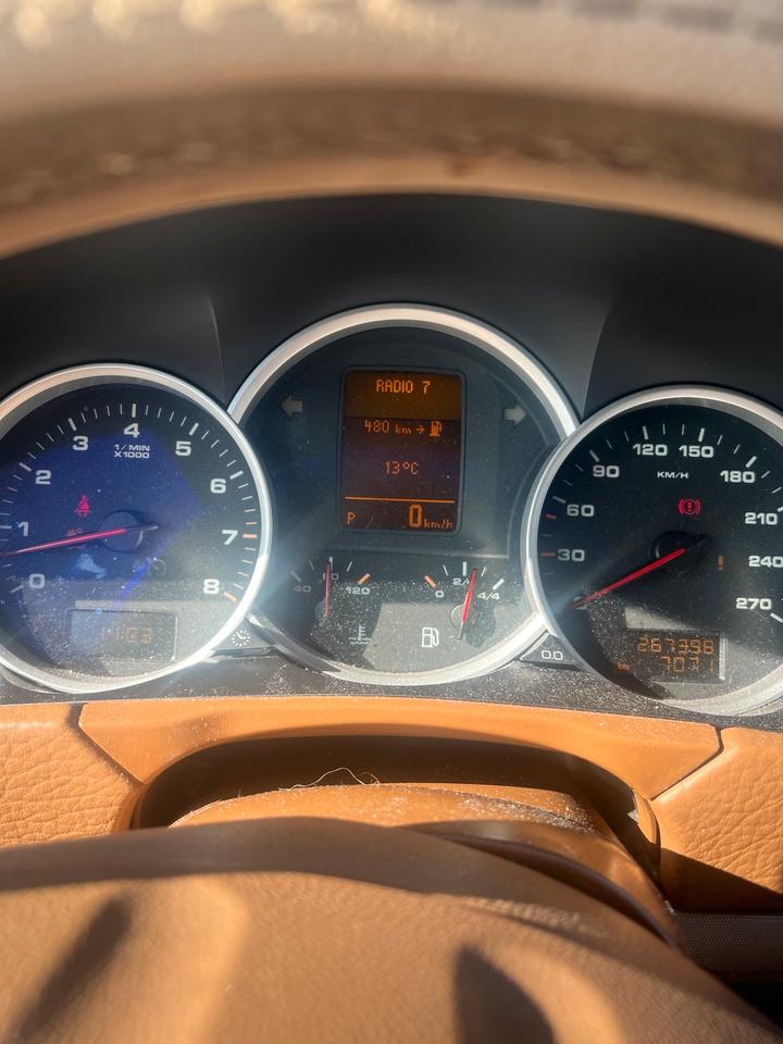Porsche Cayenne 2004 — photo 11