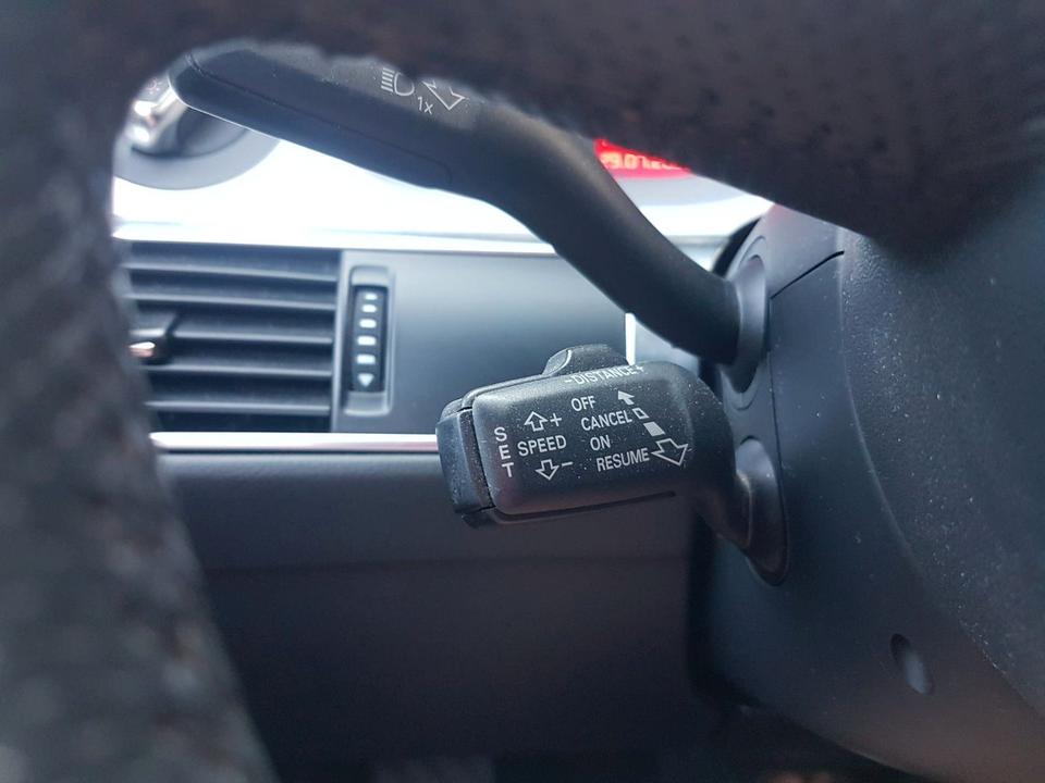 Audi A6 2010 — photo 11