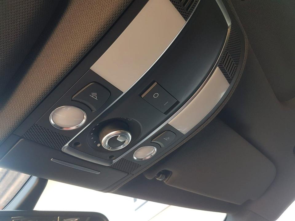 Audi A6 2010 — photo 18