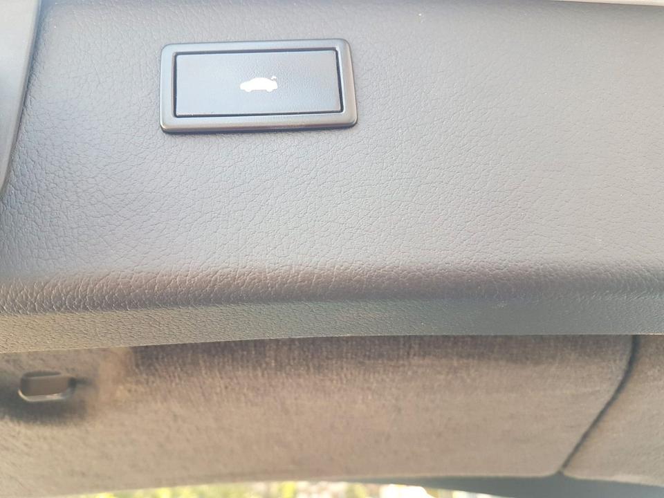 Audi A6 2010 — photo 22