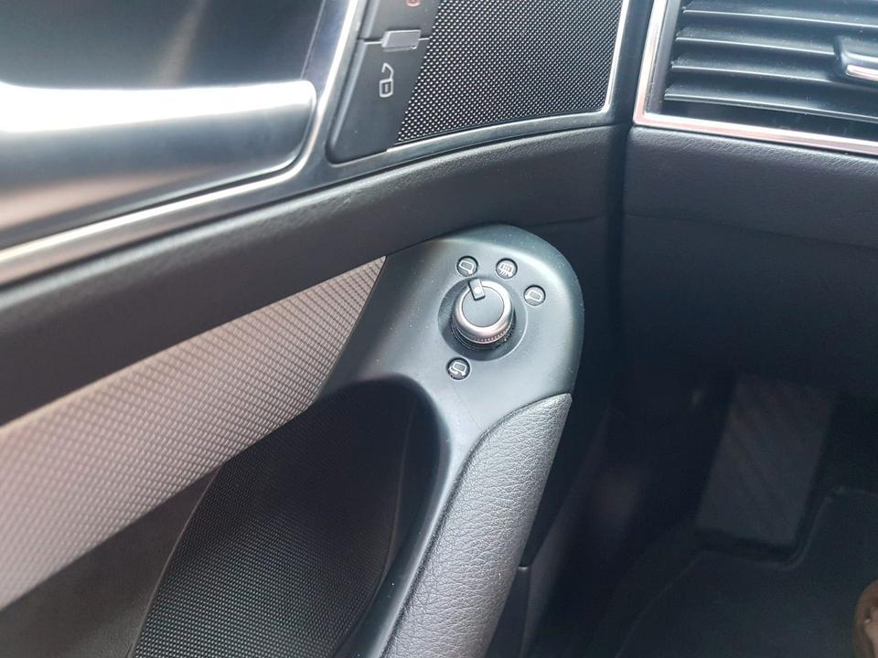 Audi A6 2010 — photo 9