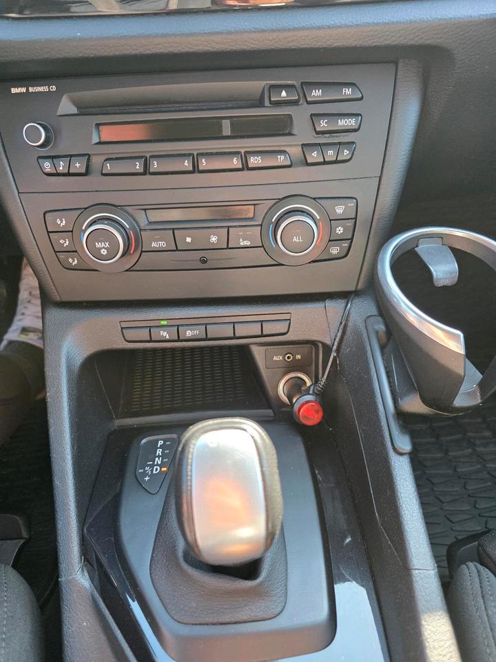BMW X1 2011 — photo 6