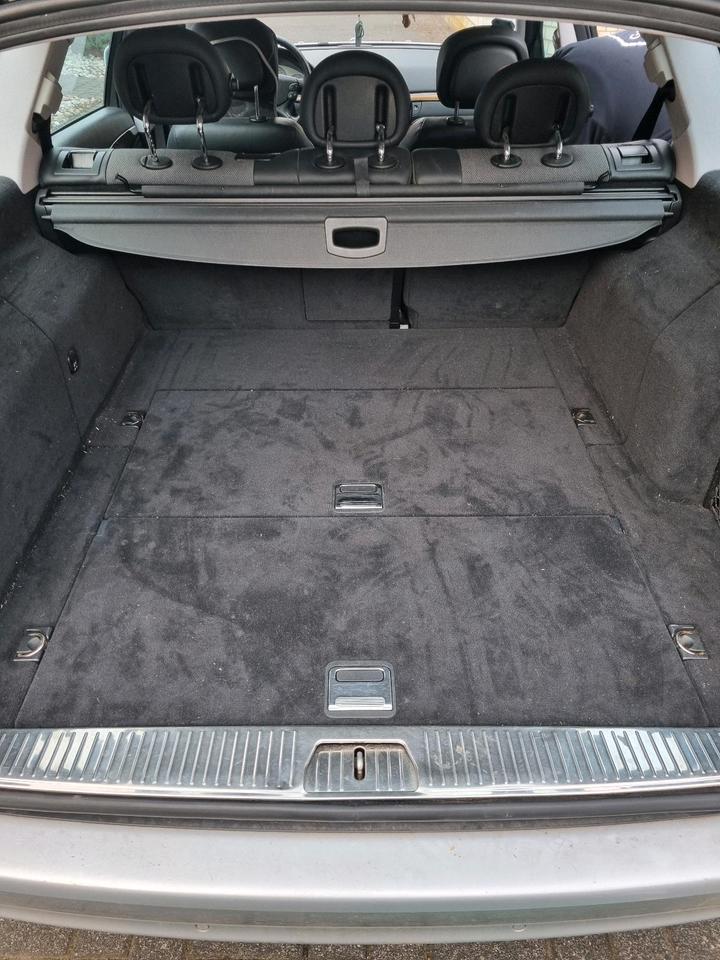 Mercedes Benz E 220 2008 — photo 13