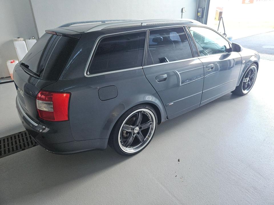 Audi A4 2004 — photo 5