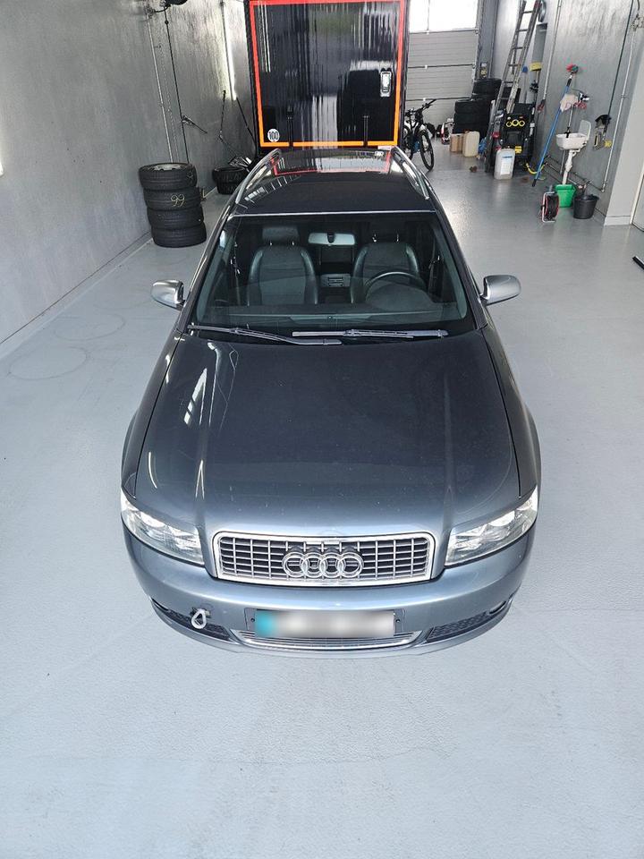 Audi A4 2004 — photo 7