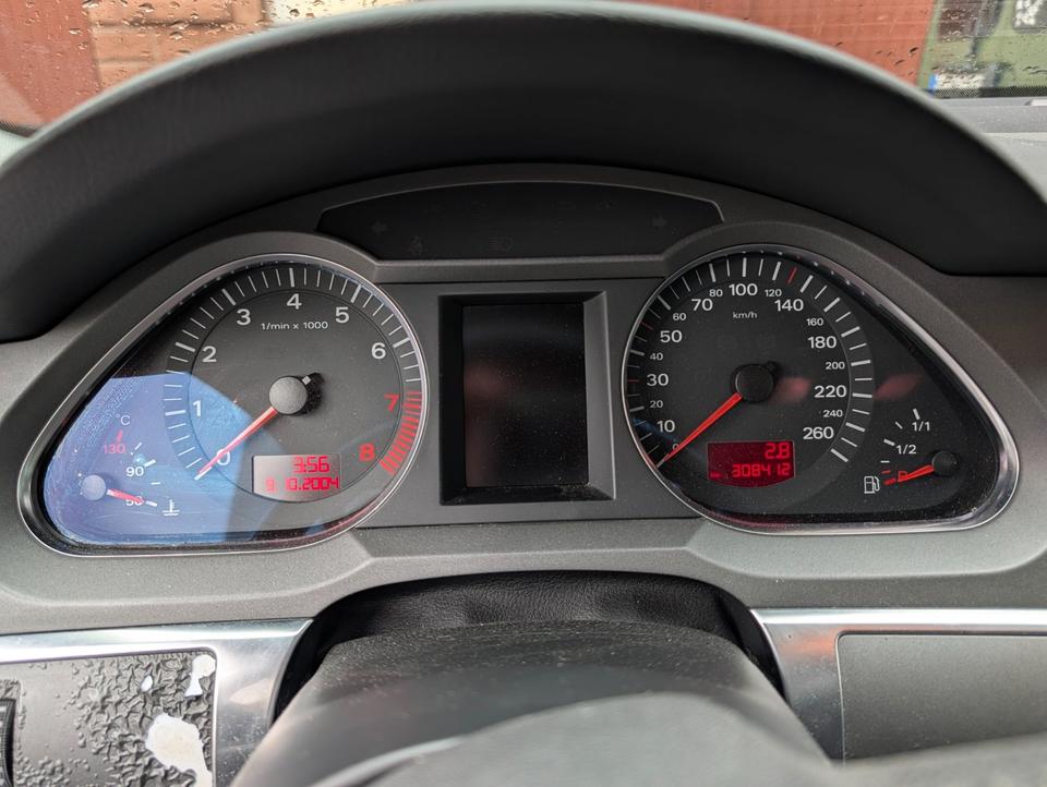 Audi A6 2005 — photo 10