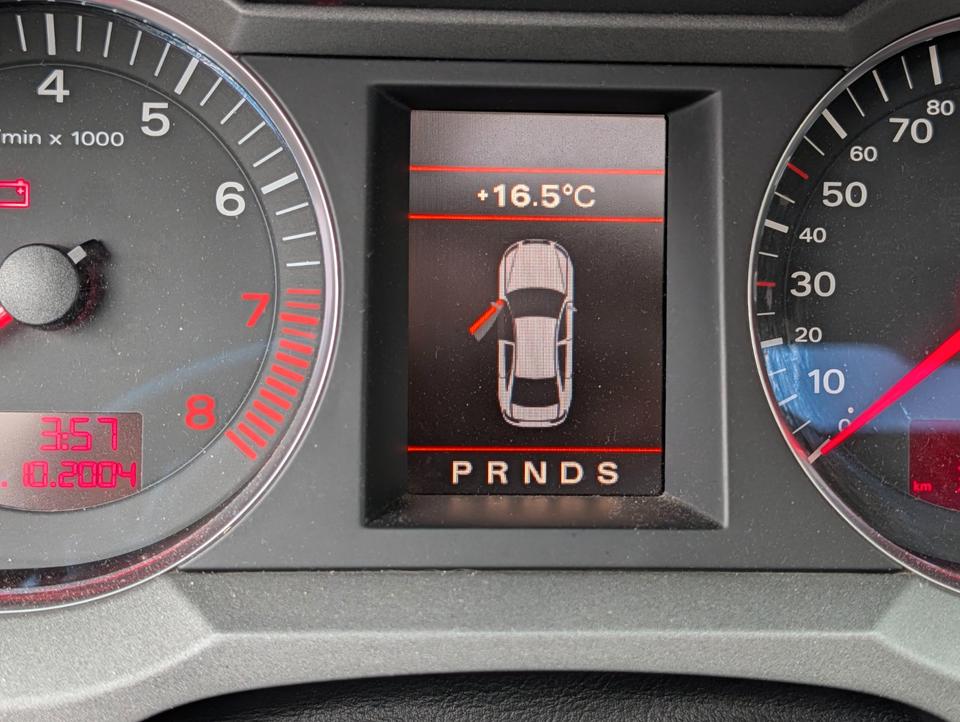 Audi A6 2005 — photo 11