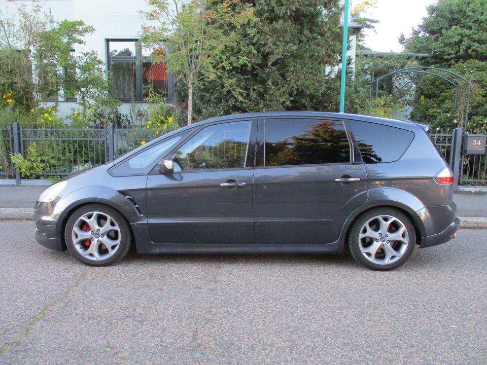 Ford S-Max 2008 — вигляд ззаду