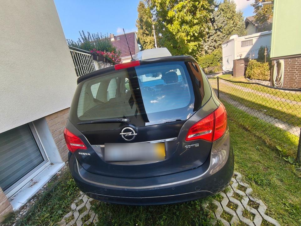 Opel Meriva 2014 — interior