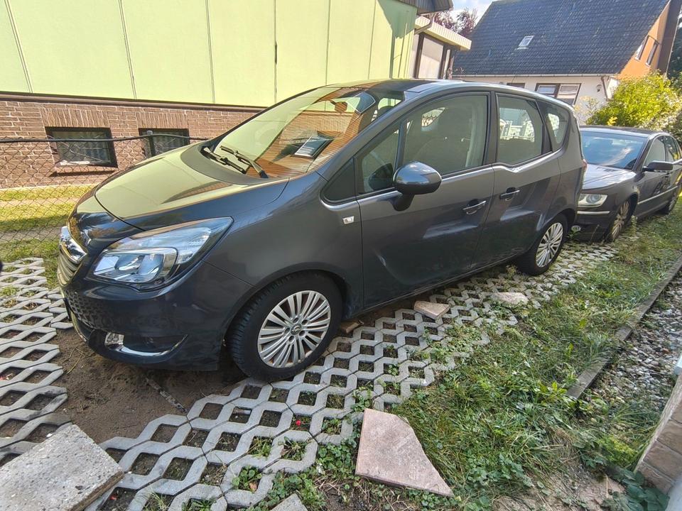 Opel Meriva 2014 — engine
