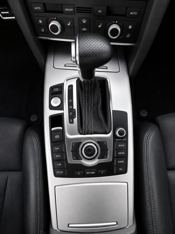 Audi A6 2011 — photo 7