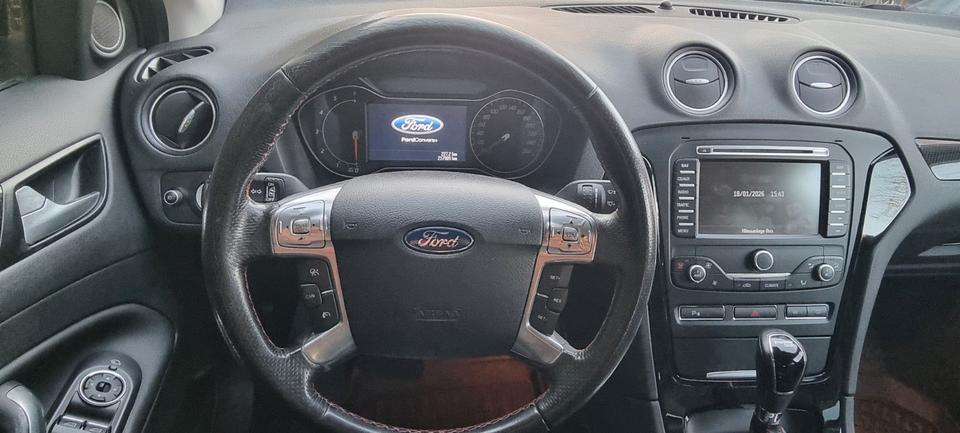 Ford Mondeo 2012 — photo 14