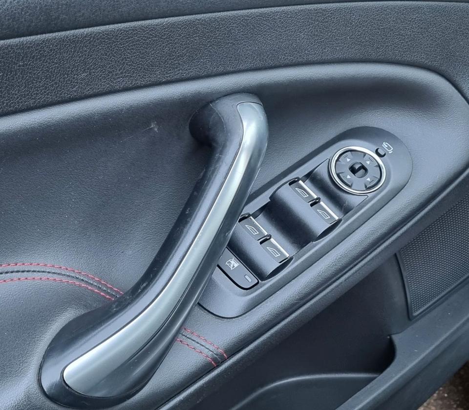 Ford Mondeo 2012 — photo 18