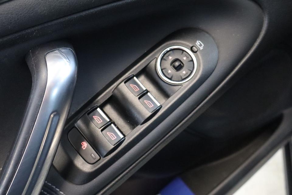 Ford S-Max 2010 — фото 12