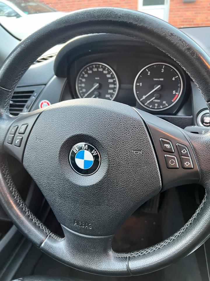 BMW X1 2010 — фото 10