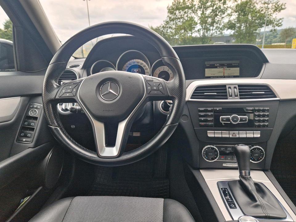 Mercedes Benz C 180 2012 — photo 10