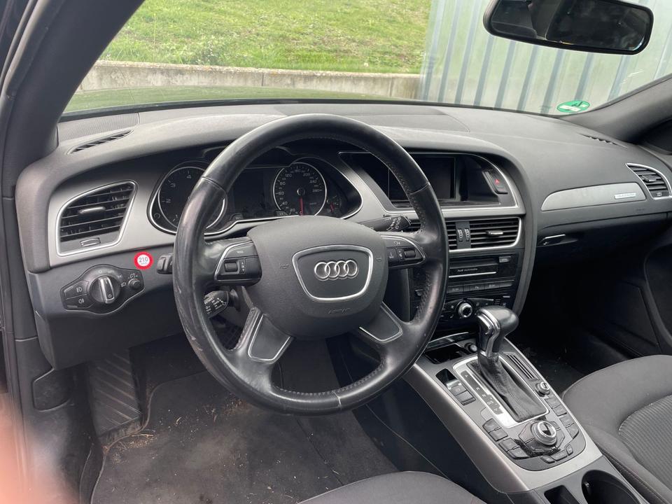 Audi A4 2014 — rear view