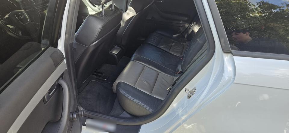 Audi A4 2007 — photo 8