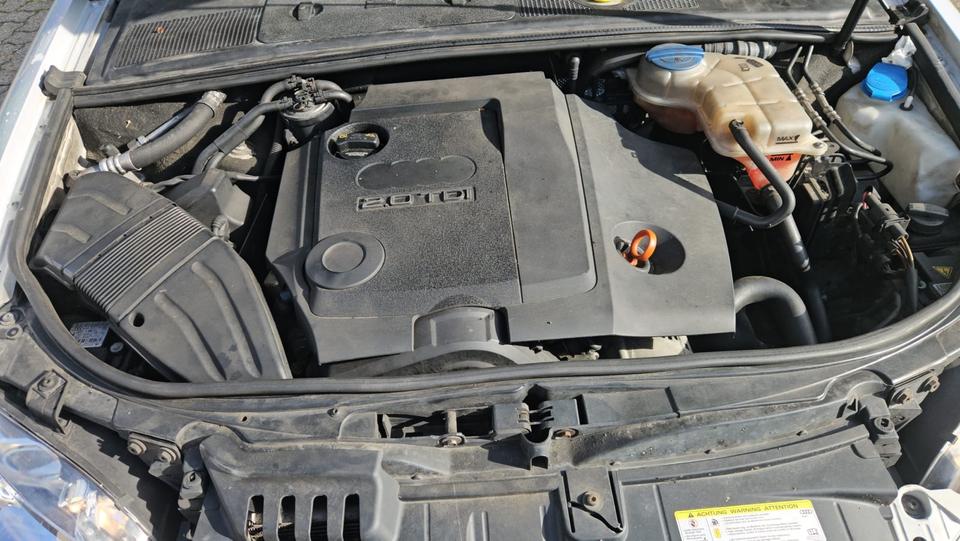 Audi A4 2007 — photo 9