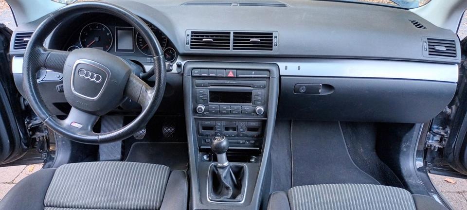 Audi A4 2008 — photo 8
