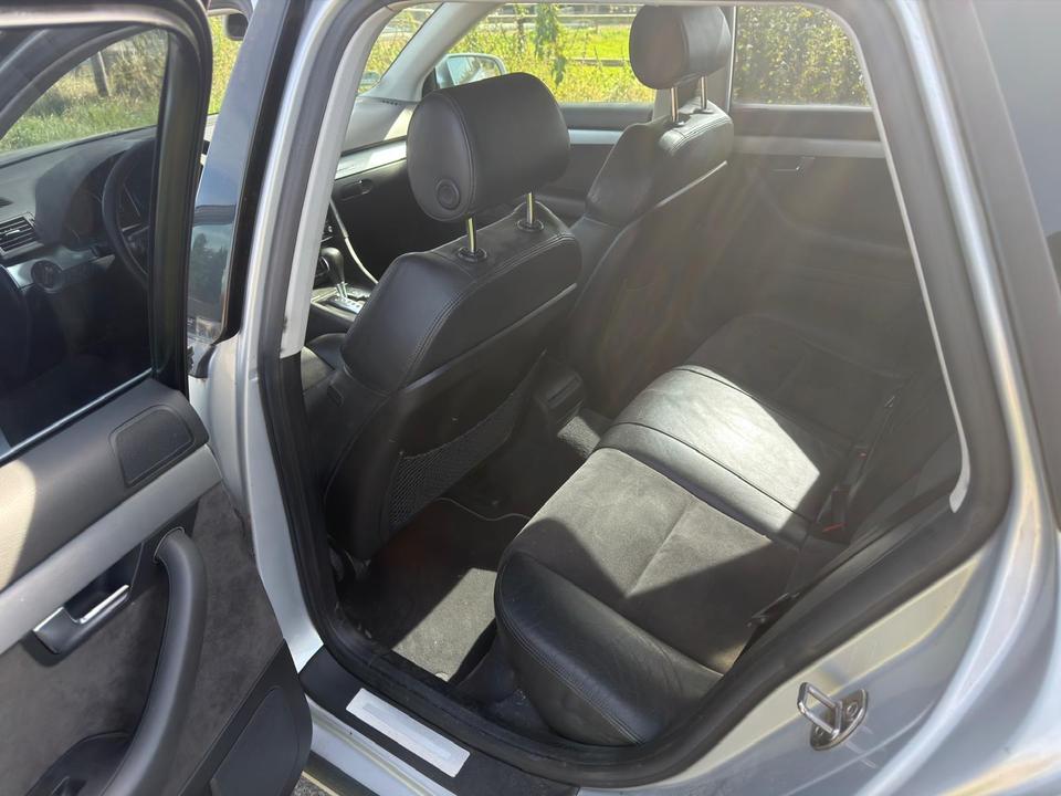 Audi A4 2007 — photo 8