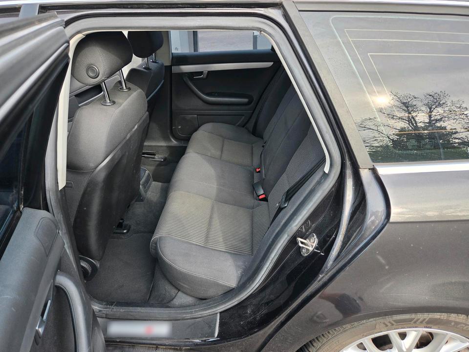 Audi A4 2007 — photo 9