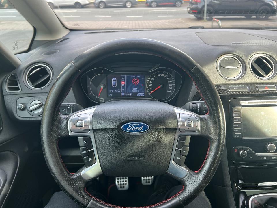 Ford S-Max 2011 — photo 13