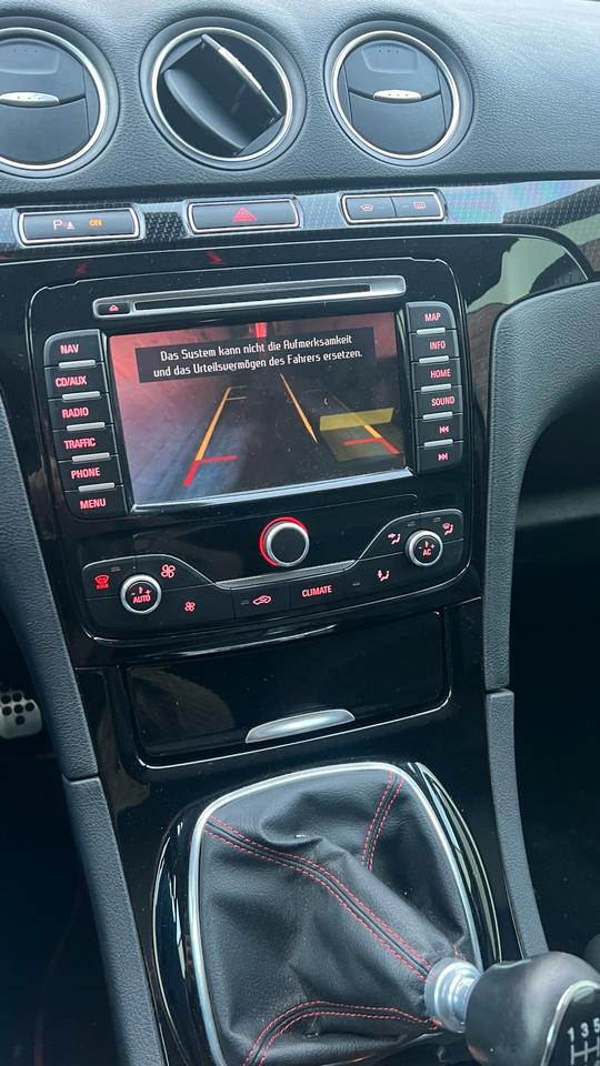 Ford S-Max 2011 — photo 19