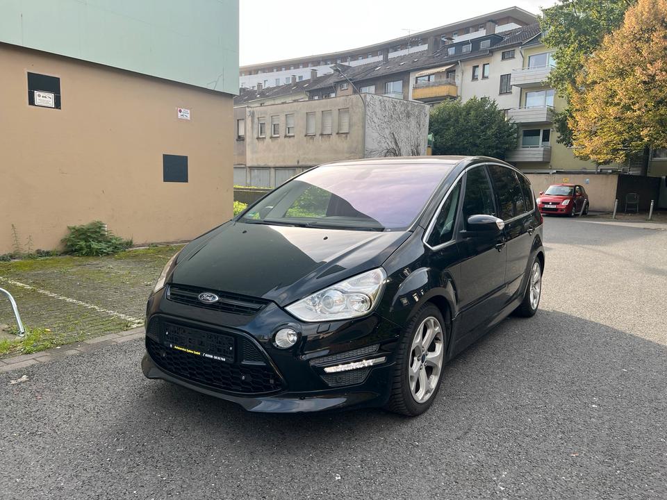 Ford S-Max 2011 — rear view