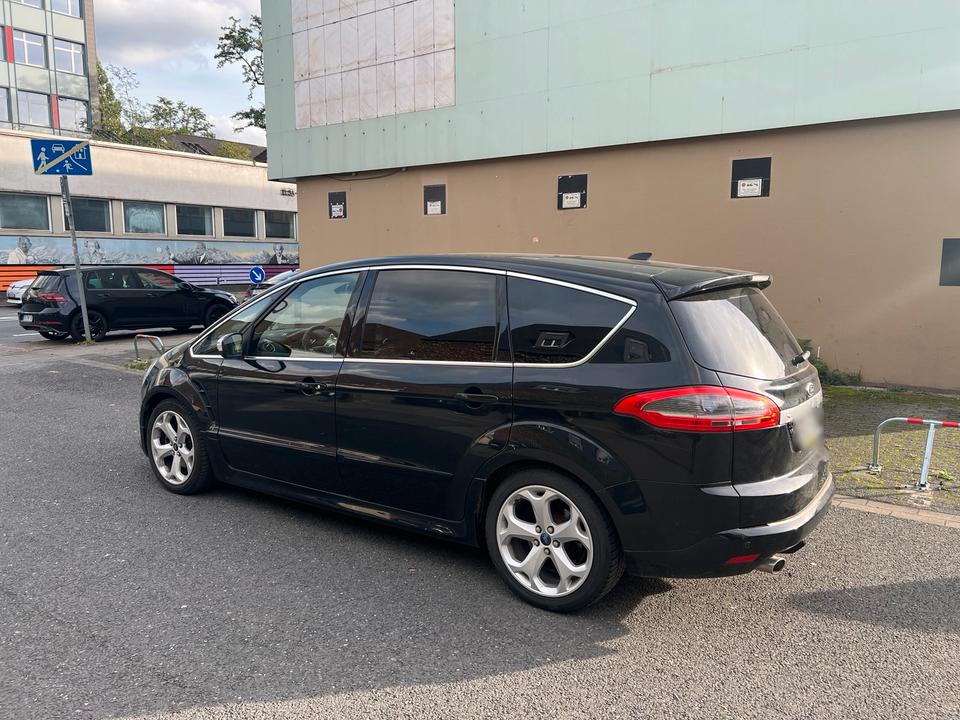 Ford S-Max 2011 — photo 6